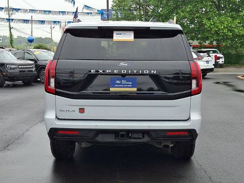 Certified 2025 Ford Expedition Active AWD/4WD image 5