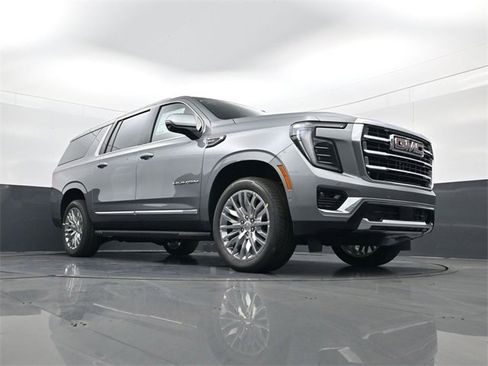 New 2026 GMC Yukon XL Elevation image 24