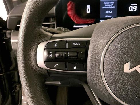 Used 2025 Kia K5 LXS FWD image 18