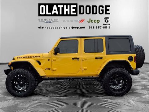 Used 2019 Jeep Wrangler Unlimited Rubicon w/ Cold Weather Group image 17
