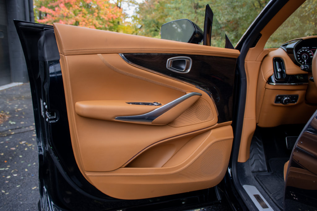 Used 2025 Aston Martin DBX 707 AWD/4WD image 8