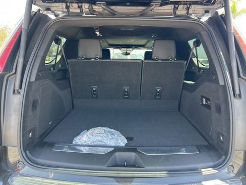 Used 2022 Cadillac Escalade ESV Premium Luxury RWD image 7