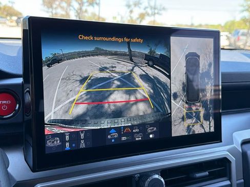 Used 2025 Toyota 4Runner TRD Off-Road Premium w/ Tow Technology Package image 31