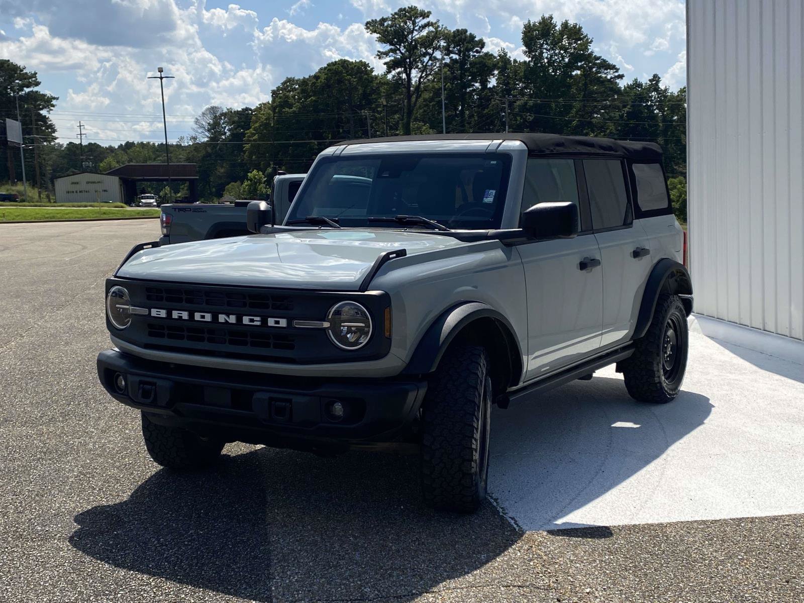 Used 2022 Ford Bronco Black Diamond AWD/4WD image 4