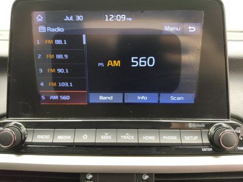Used 2020 Kia Forte LXS FWD image 25
