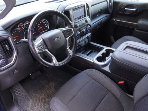 Used 2021 Chevrolet Silverado 1500 LT Trail Boss w/ Bed Protection Package AWD/4WD image 9