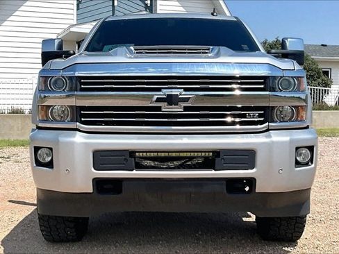Used 2019 Chevrolet Silverado 2500 LTZ w/ Duramax Plus Package AWD/4WD image 2