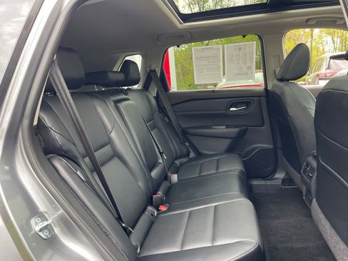 Certified 2023 Nissan Rogue SV w/ SV Premium B Package AWD/4WD image 16