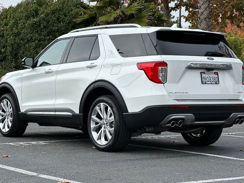 Used 2023 Ford Explorer Platinum w/ Equipment Group 601A image 6