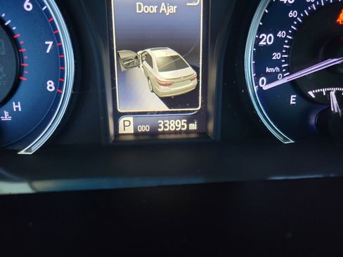 Used 2017 Toyota Camry XLE image 20