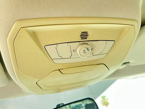 Used 2012 Ford Focus SEL FWD image 18
