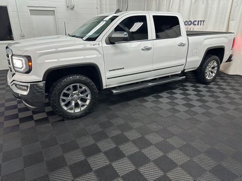 Used 2018 GMC Sierra 1500 SLT w/ SLT Premium Package AWD/4WD image 5