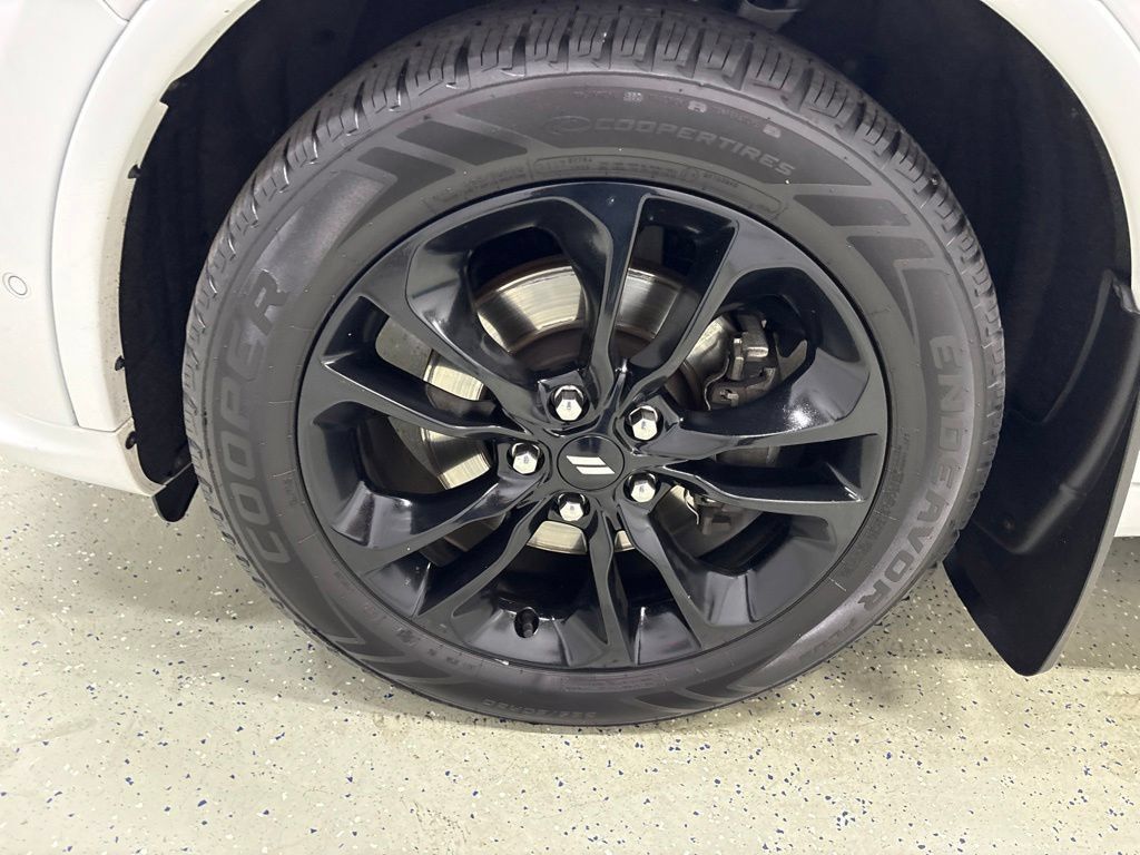 Used 2020 Dodge Durango R/T w/ Blacktop Package AWD/4WD image 10