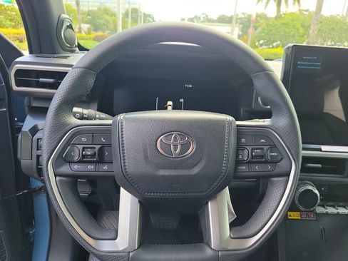 New 2026 Toyota 4Runner Limited AWD/4WD image 9