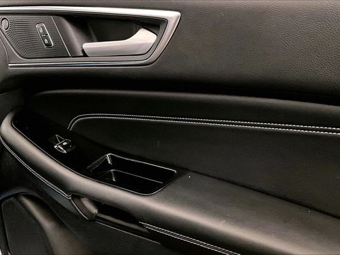 Used 2020 Ford Edge Titanium w/ Equipment Group 301A image 24