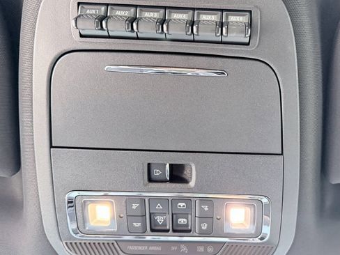 Used 2025 Ford F250 Platinum image 18