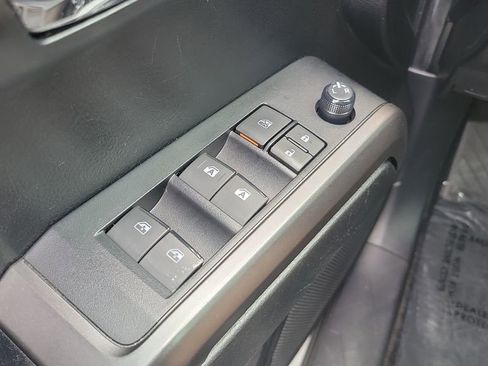 Used 2022 Toyota Tacoma TRD Sport w/ Technology Package image 32