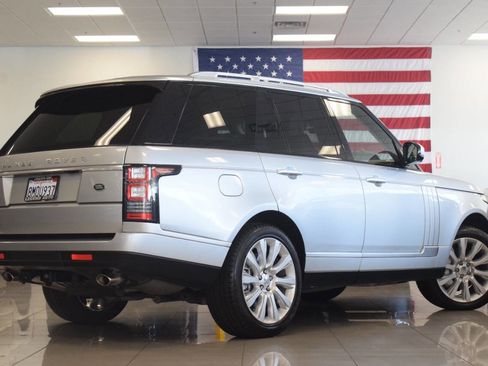 Used 2014 Land Rover Range Rover Supercharged AWD/4WD image 33