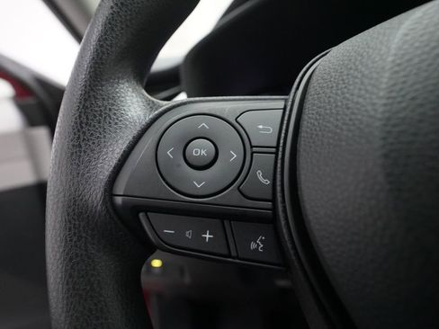 Used 2023 Toyota RAV4 XLE AWD/4WD image 17
