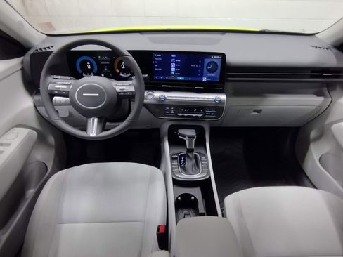 Used 2025 Hyundai Kona SEL AWD/4WD image 29