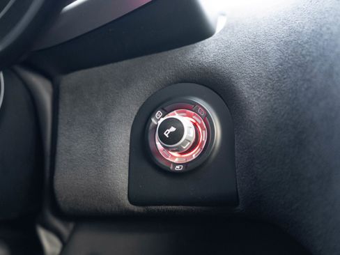 Used 2013 McLaren MP4-12C Spider image 19