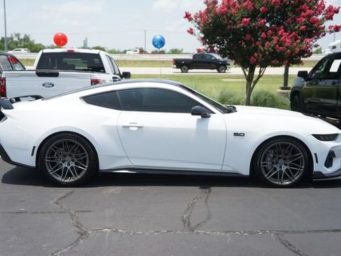 Used 2024 Ford Mustang GT RWD image 5