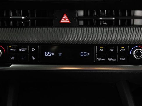 Used 2023 Kia Sportage LX image 18