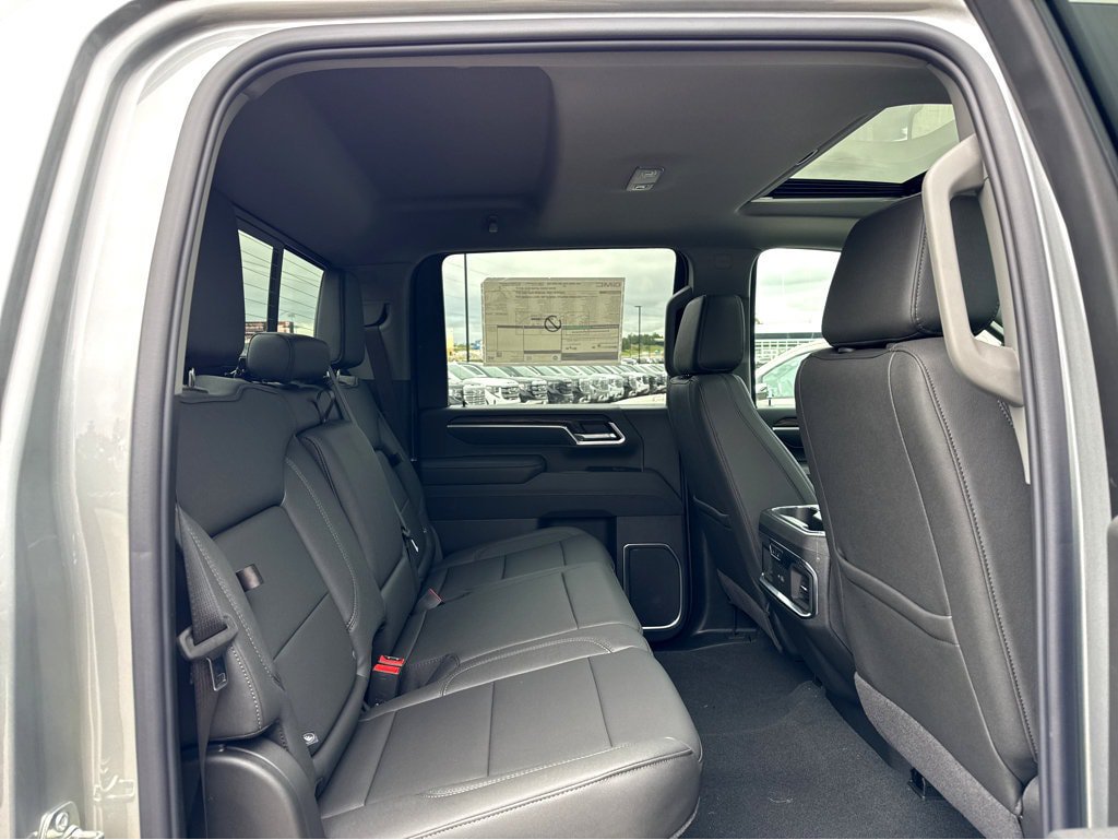 New 2026 GMC Sierra 2500 SLT w/ SLT Premium Package AWD/4WD image 6