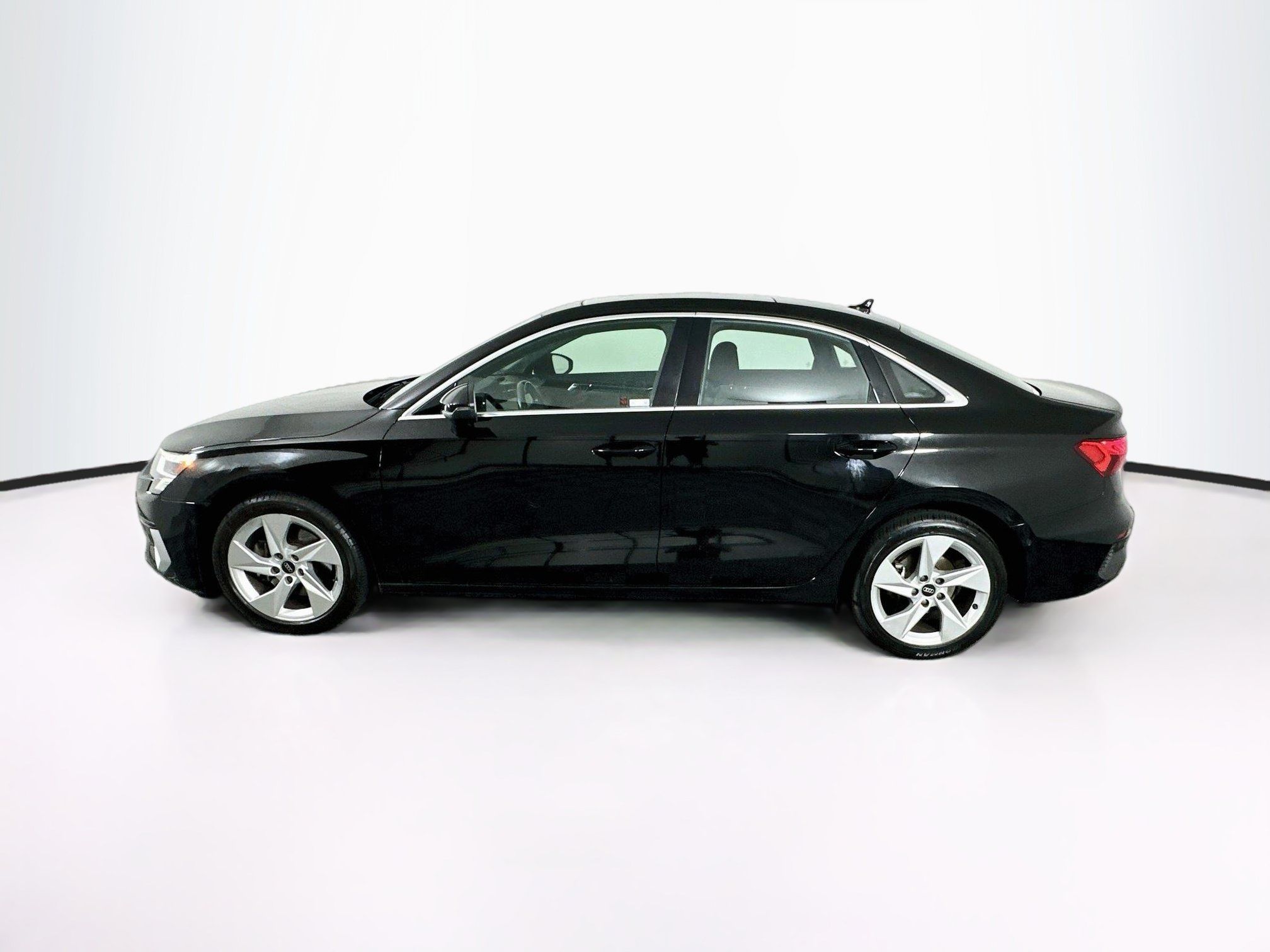 Used 2024 Audi A3 2.0T Premium FWD image 4