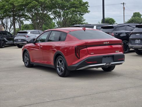 Certified 2025 Kia K4 LXS image 3