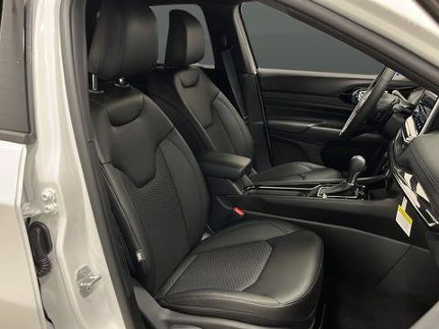 New 2026 Jeep Compass Latitude AWD/4WD image 24
