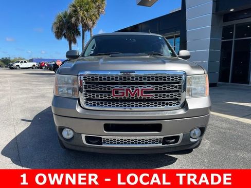 Used 2014 GMC Sierra 2500 Denali w/ Suspension Package, Off-Road image 3