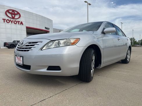Used 2007 Toyota Camry LE FWD image 6