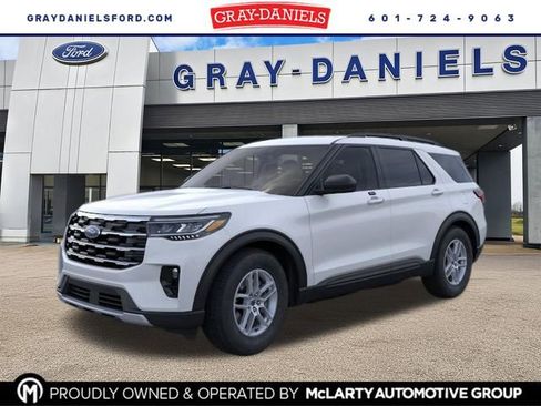 New 2026 Ford Explorer Active w/ Active Comfort Package image 1