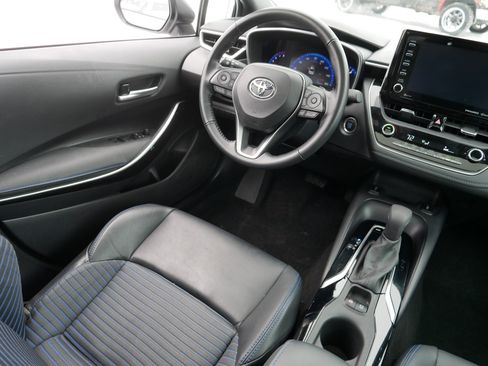 Used 2022 Toyota Corolla XSE image 9