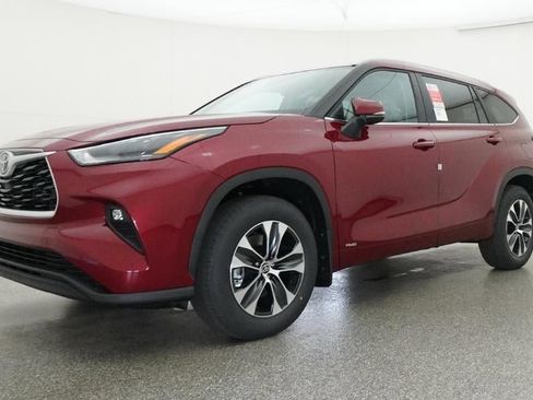 New 2026 Toyota Highlander XLE image 17