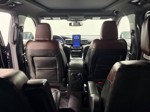 Used 2023 Ford Explorer Platinum w/ Technology Package image 43