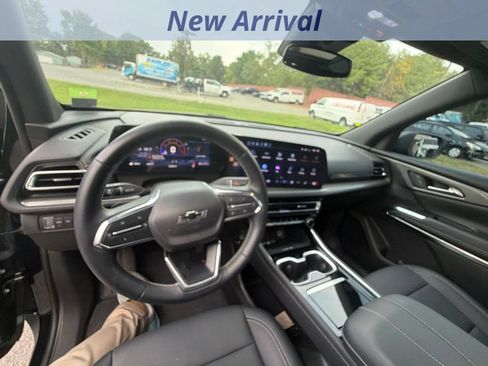 Used 2024 Chevrolet Traverse LT w/ Midnight/Sport Edition AWD/4WD image 12