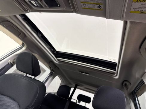 Used 2014 Subaru Forester 2.5i Premium w/ All-Weather Package AWD/4WD image 20