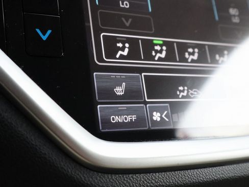 Used 2024 Subaru Ascent Premium w/ Convenience Package image 38