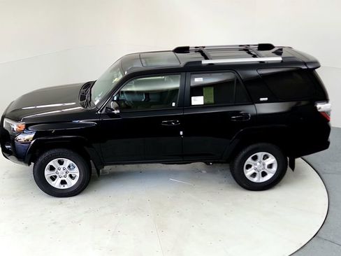 Used 2023 Toyota 4Runner SR5 Premium w/ Moonroof Package AWD/4WD image 16