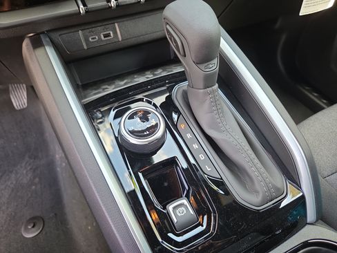 New 2026 Chevrolet Colorado Trail Boss AWD/4WD image 38