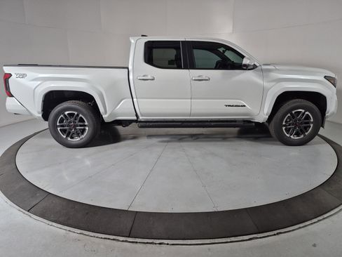 New 2026 Toyota Tacoma 4x4 Double Cab image 5