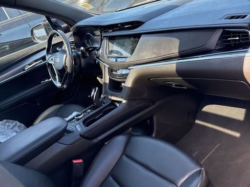 Certified 2023 Cadillac XT6 Luxury FWD image 7