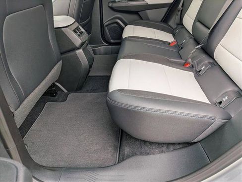 New 2026 Chevrolet Equinox EV LT image 16