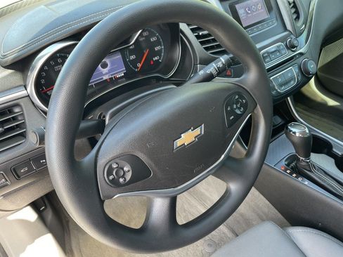 Used 2015 Chevrolet Impala LS w/ LS Convenience Package FWD image 15