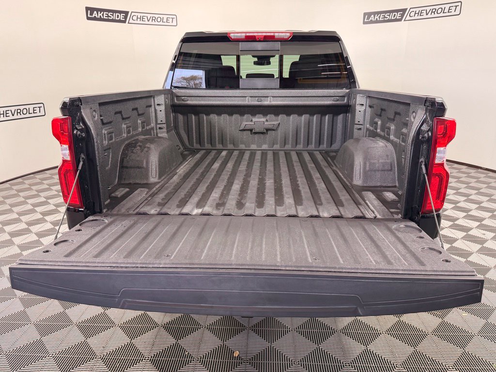 New 2026 Chevrolet Silverado 1500 RST w/ Redline Edition AWD/4WD image 11