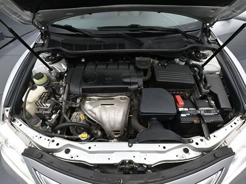 Used 2011 Toyota Camry LE image 41