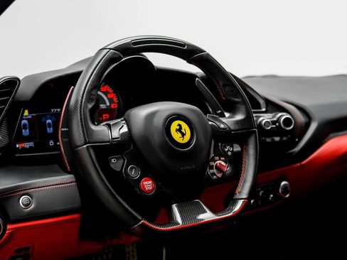 Used 2018 Ferrari 488 Spider RWD image 17