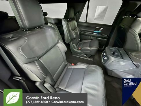 Used 2025 Ford Expedition Max Platinum w/ Stealth Appearance Package image 32